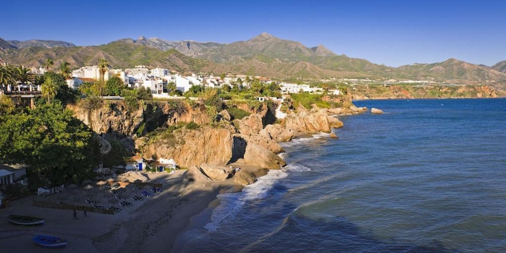 Edificio Verdemar - Stunning 1 Bed Apartment With Pool & Sea Views Nerja Kültér fotó