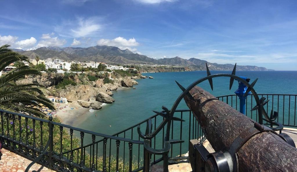 Edificio Verdemar - Stunning 1 Bed Apartment With Pool & Sea Views Nerja Kültér fotó